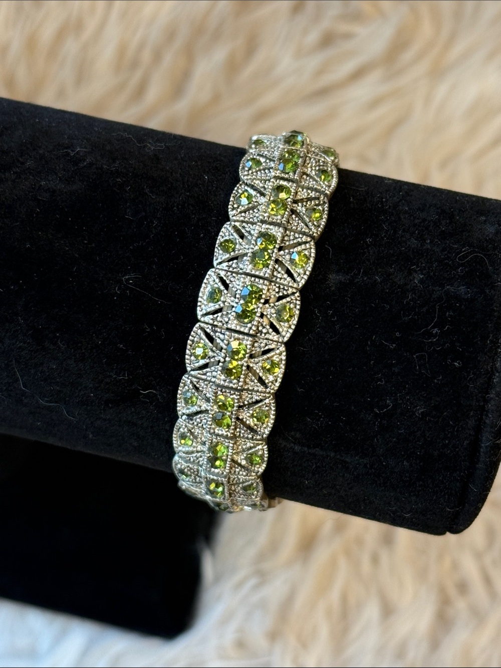 Vintage-Style Wide Panel Stretch Cuff Bracelet NWOT
